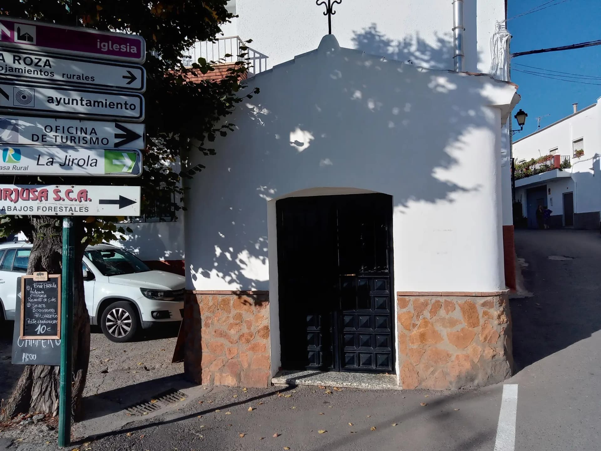 Ermita de ánimas de Abrucena, pequeña construcción de mampostería de 1939