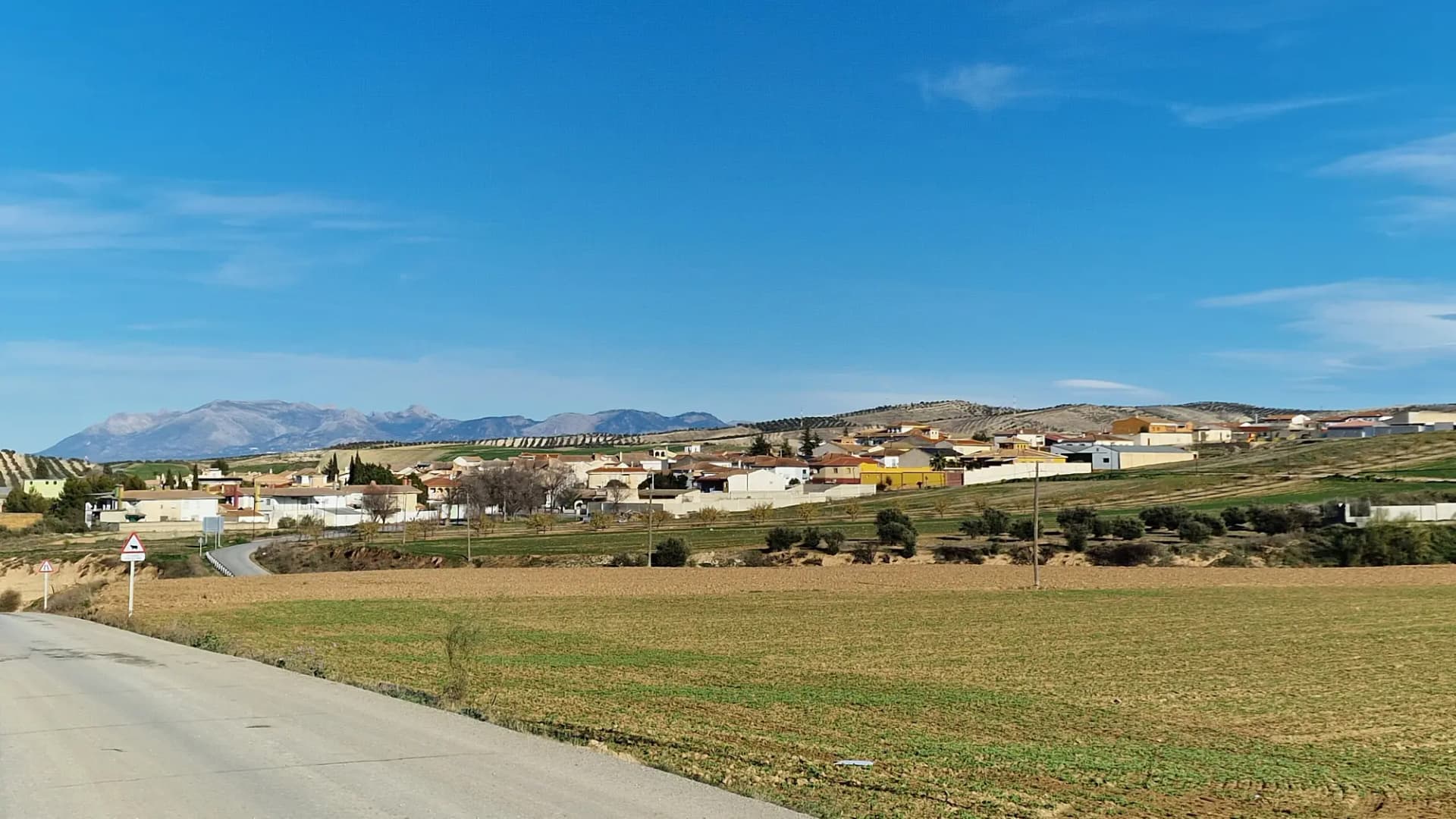 Vista de Chimeneas, en la vega de Granada
