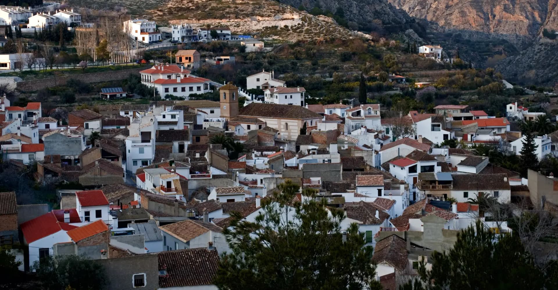Cónchar, uno de los dos pueblos de Villamena, en el Valle de Lecrín