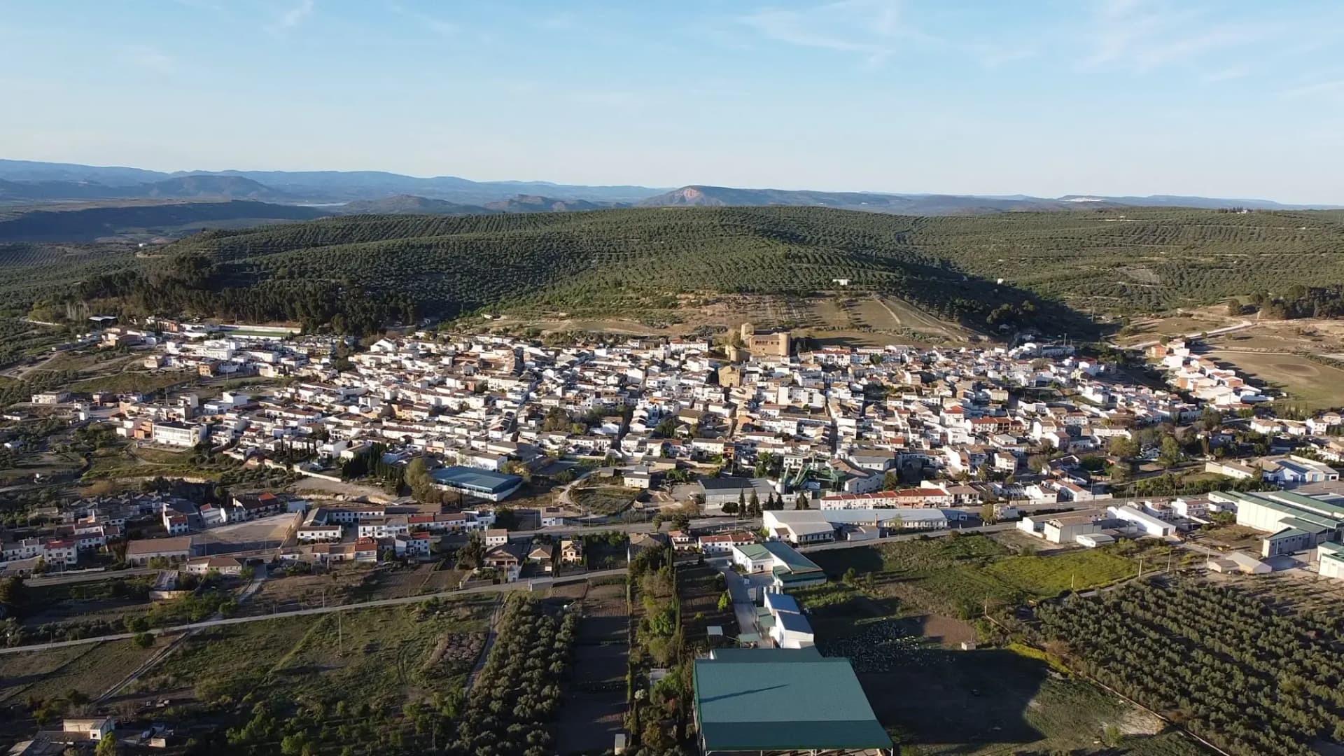 Vista de Canena, en la comarca de La Loma