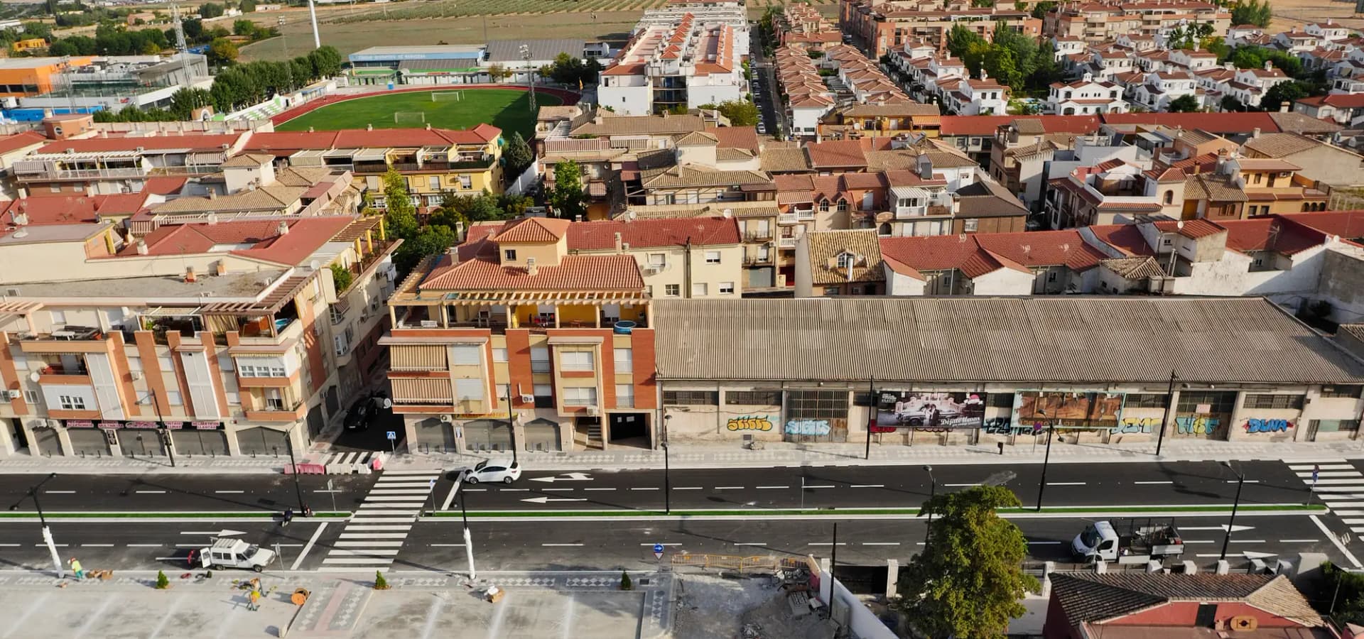 Vista aérea del barrio de Villasol y la Ciudad Deportiva de Maracena