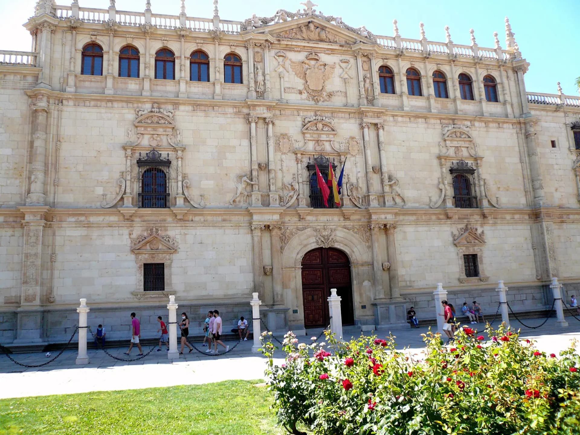 Fachada plateresca del Colegio Mayor de San Ildefonso, en Alcalá de Henares